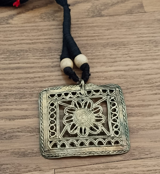 Advaita Handicrafts Ethnic Collection Square Floral Dhokra Brass Pendant with Black Thread Necklace