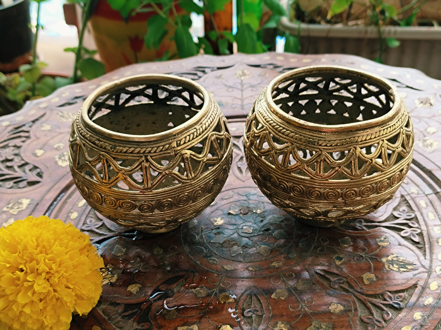 Advaita Handicrafts Brass Jali Pen stand cum Tea light holder (set of 2)
