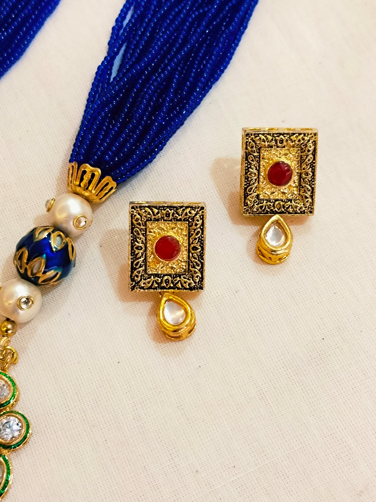 Advaita Handcrafts -Gold Plated Stone and Blue Bead Jewelry Set.
