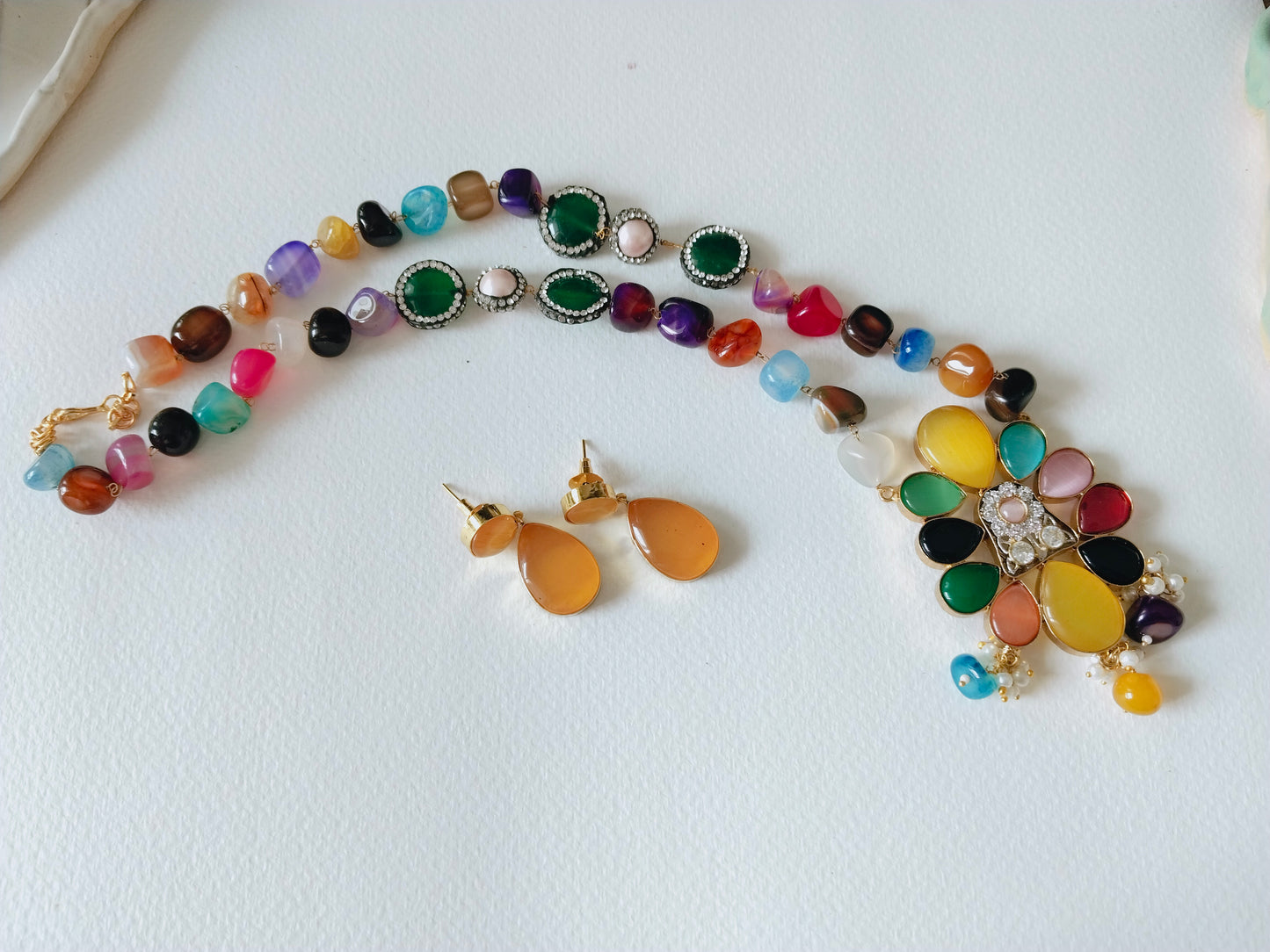 Amber highlighted Pendant with Multi-Colour Beaded Jewelry Set.