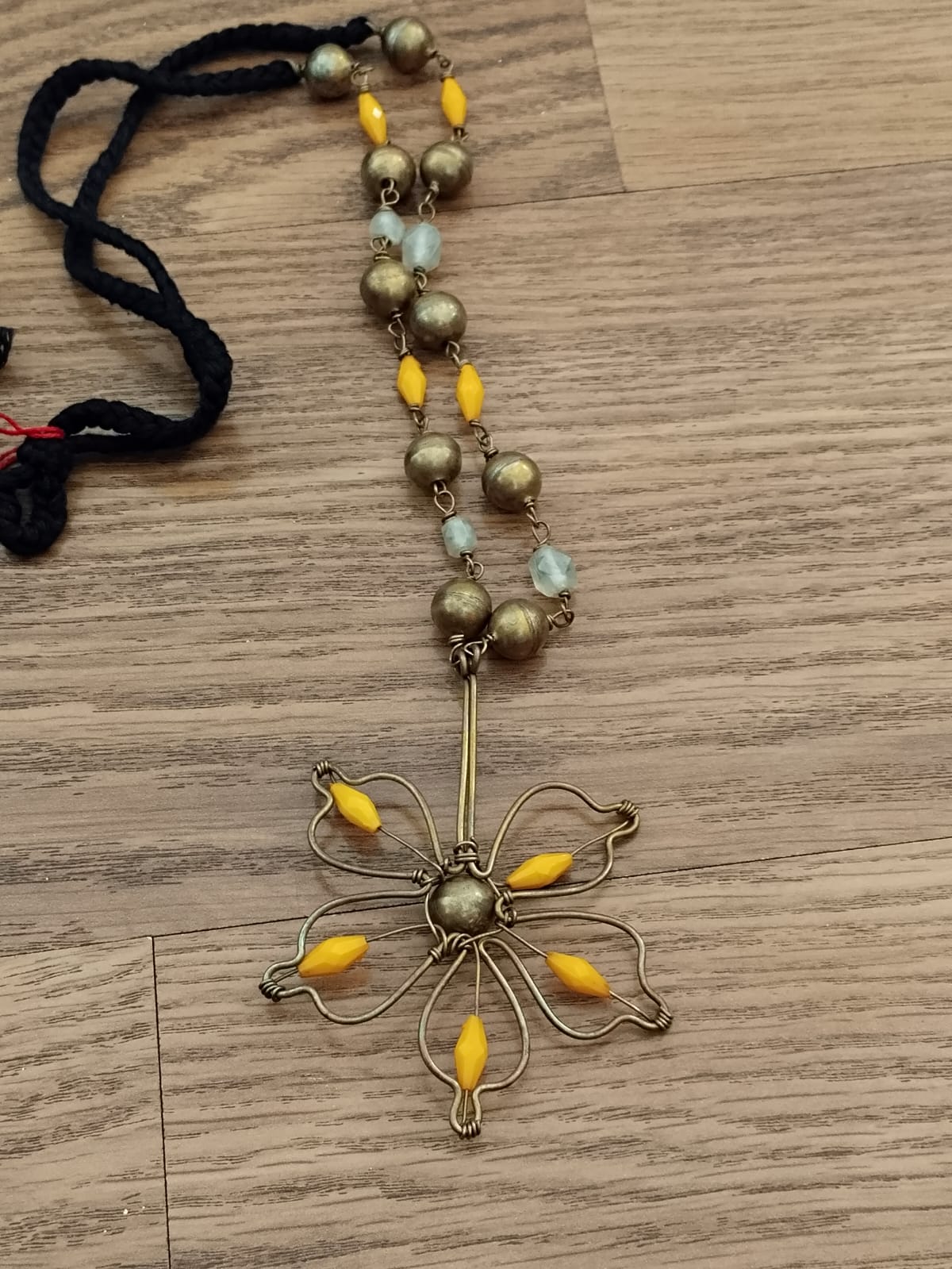 Advaita Handicrafts Ethnic Collection Dhokra Brass Necklace with Flower Pendant and Gold & Yellow Beads