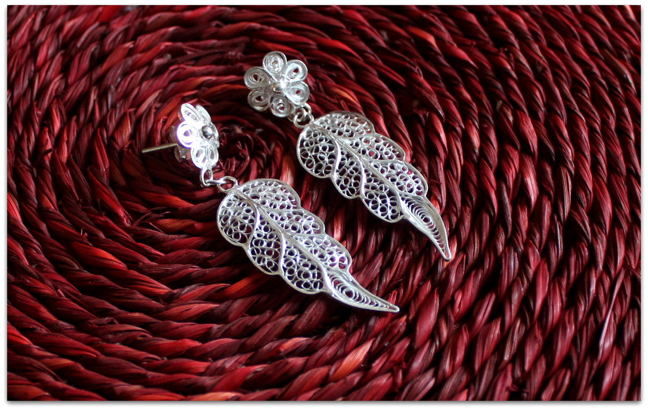 Leaf, triangles and stars - Click for variety of our silver jewelry.