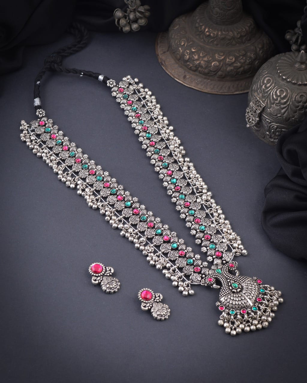 Temple Jewelry Kolhapuri saaz set - Click for pendant options.