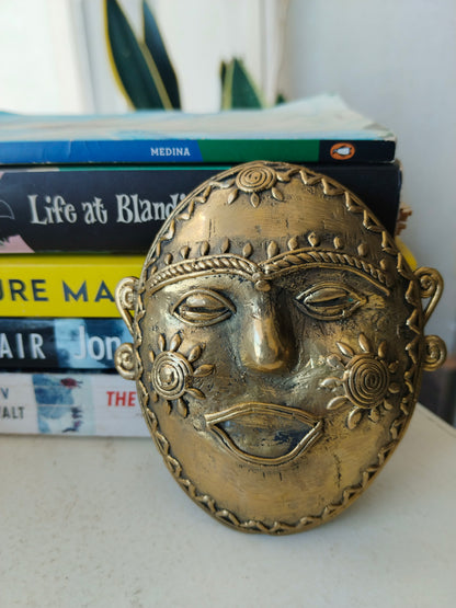 Handcrafted Tribal Man Mask – Dhokra Artstyle