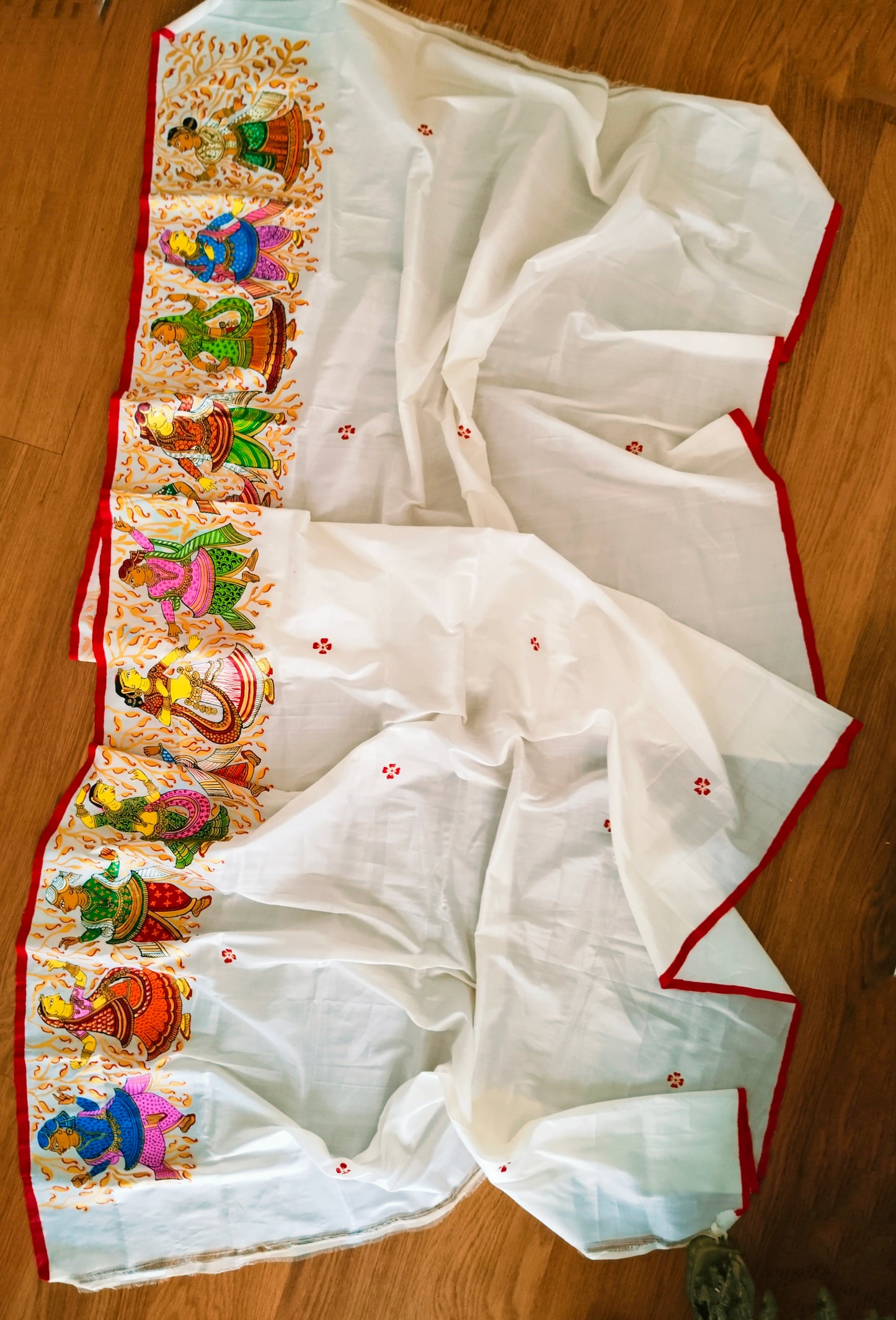 Handpainted Pathachitra Folk Dance white mulberry silk dupatta