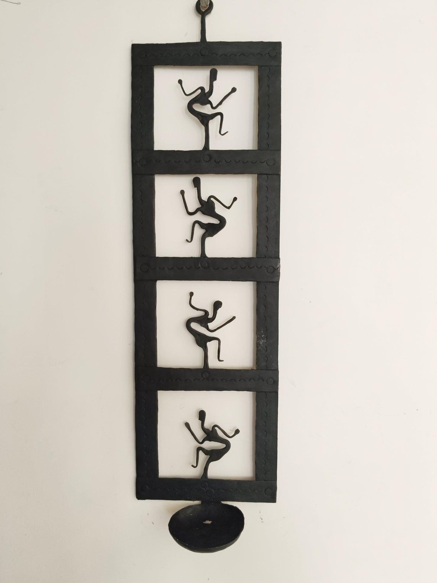 Single Panel wrought iron laman diya - Rectangle - Tribal Dancing Women - 1 Candle