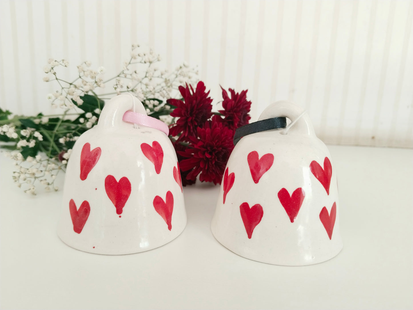 Handcrafted hand-painted ceramic bell set - Christmas hearts (Med)