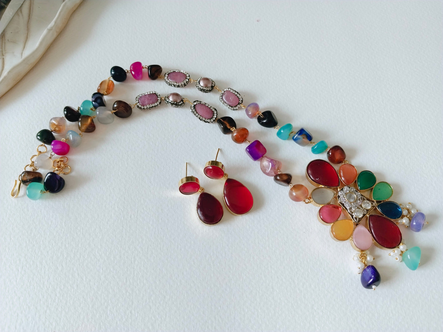 Deep Red highlighted Pendant with Multi-Colour Beaded Jewelry Set.
