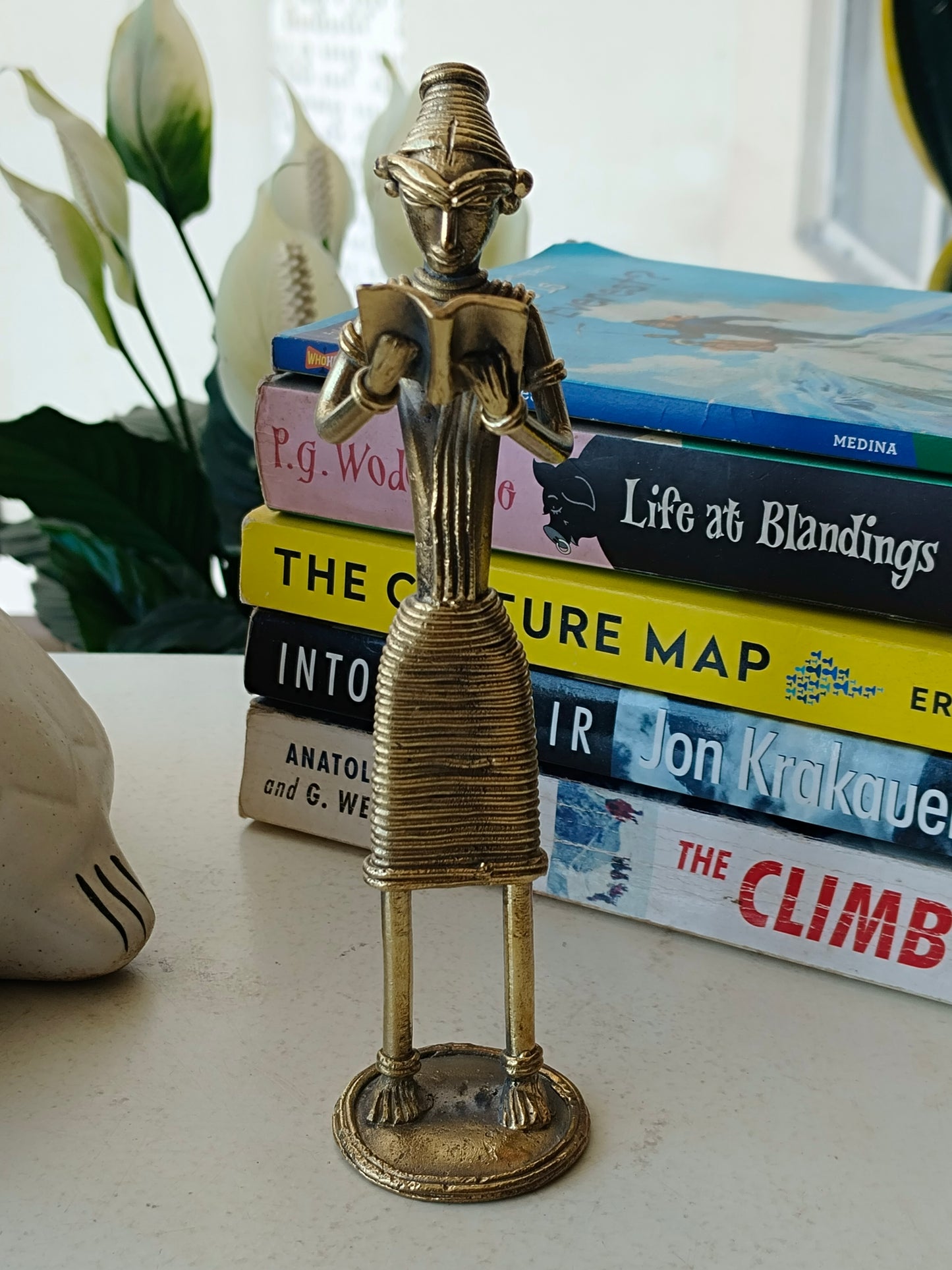 Handcrafted Reading Man Brass Figurine – Dhokra Artstyle