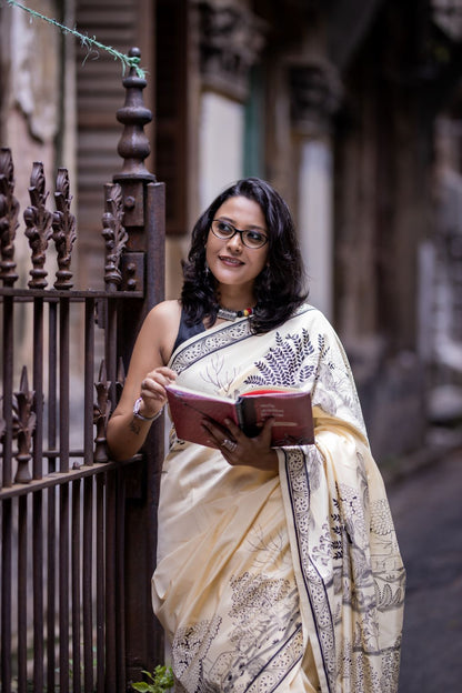 Elegant Off-White Silk Cotton Saree with Jungle Theme Design