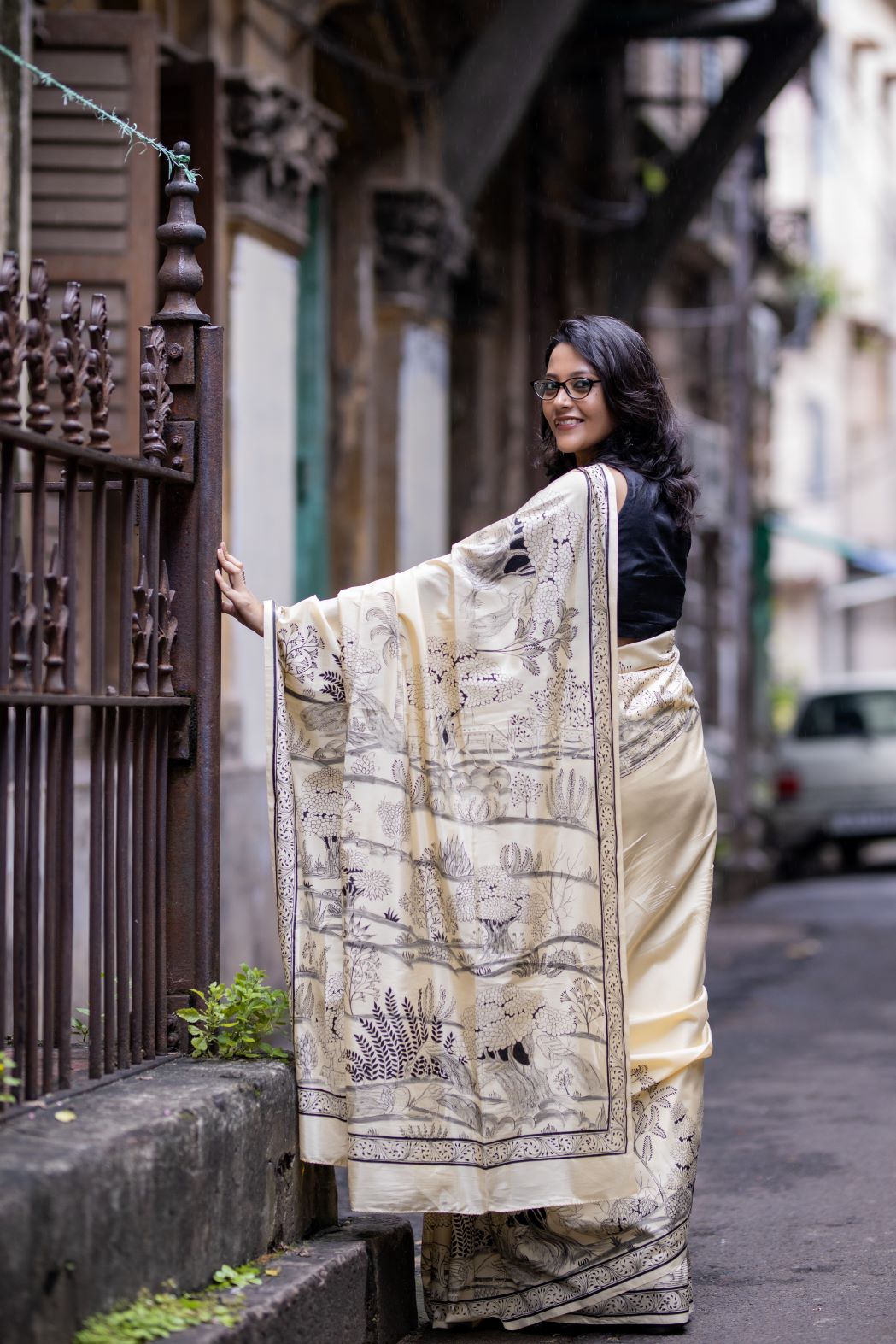 Elegant Off-White Silk Cotton Saree with Jungle Theme Design