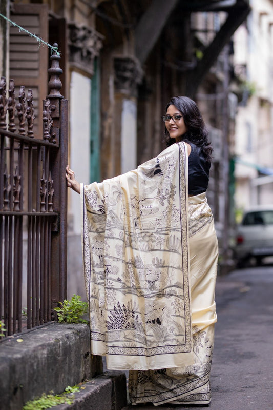 Elegant Off-White Silk Cotton Saree with Jungle Theme Design
