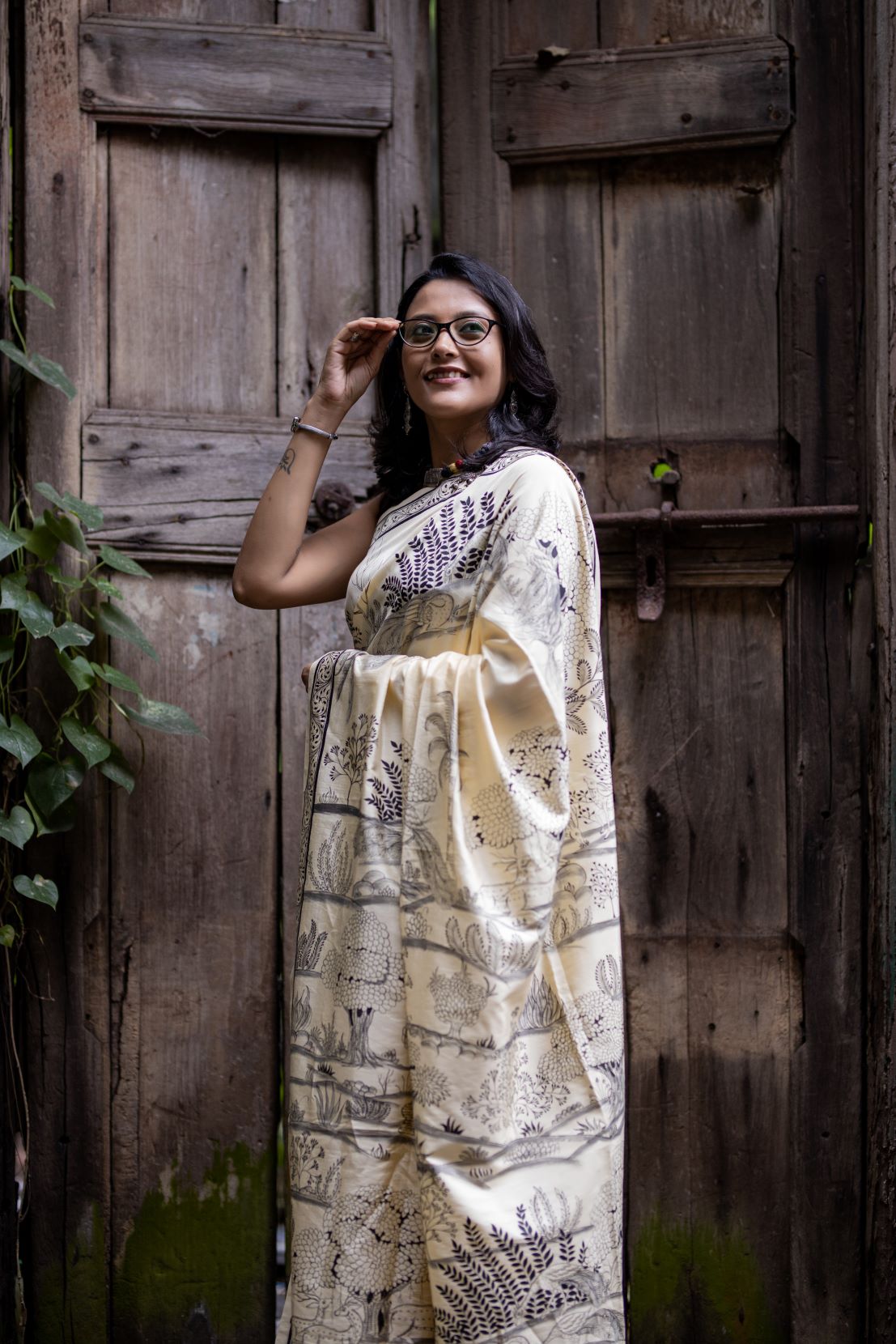 Elegant Off-White Silk Cotton Saree with Jungle Theme Design