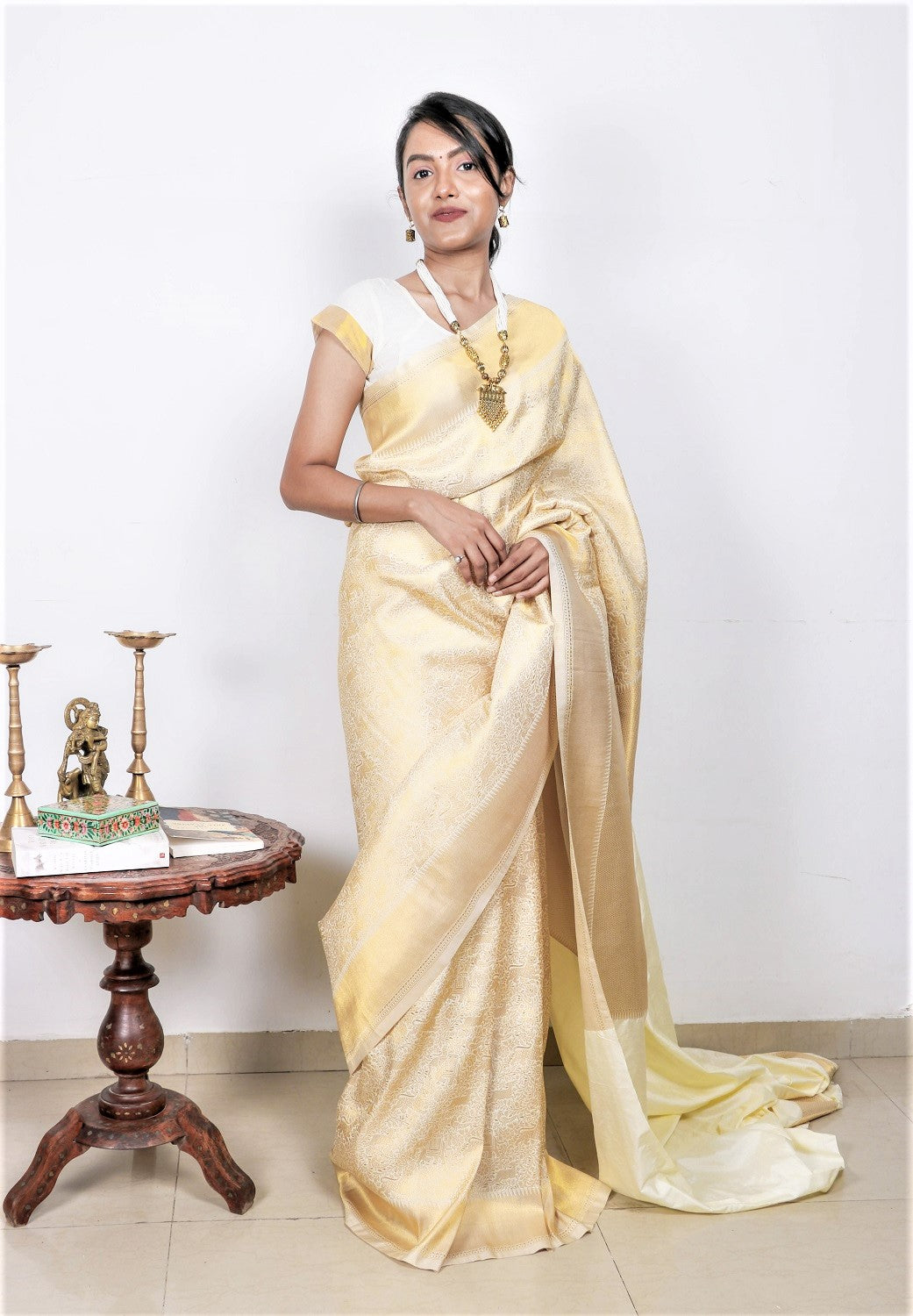 Advaita Handicrafts Designer silk handloom saree in zari - Shikar theme