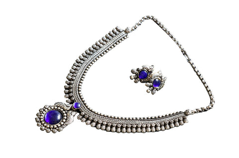 Advaita Handicrafts stone German Silver Necklace Set