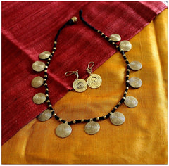 Advaita Handcrafts single line Tribal Necklace Set